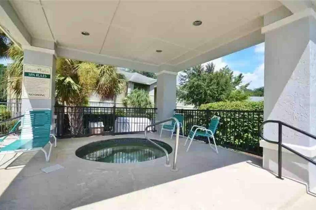 The Botanical Retreat, King Comfort & Poolside Peace Gainesville Esterno foto
